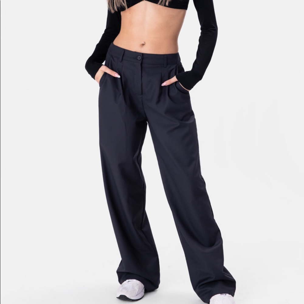 COPY - Sheeran wide tailored pants Adika